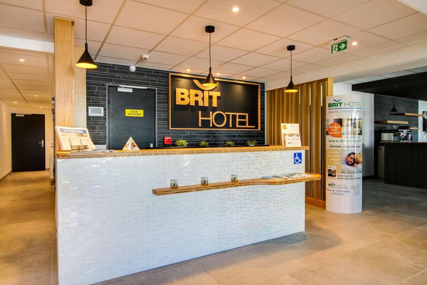 Brit Hotel Reims La Neuvillette Экстерьер фото
