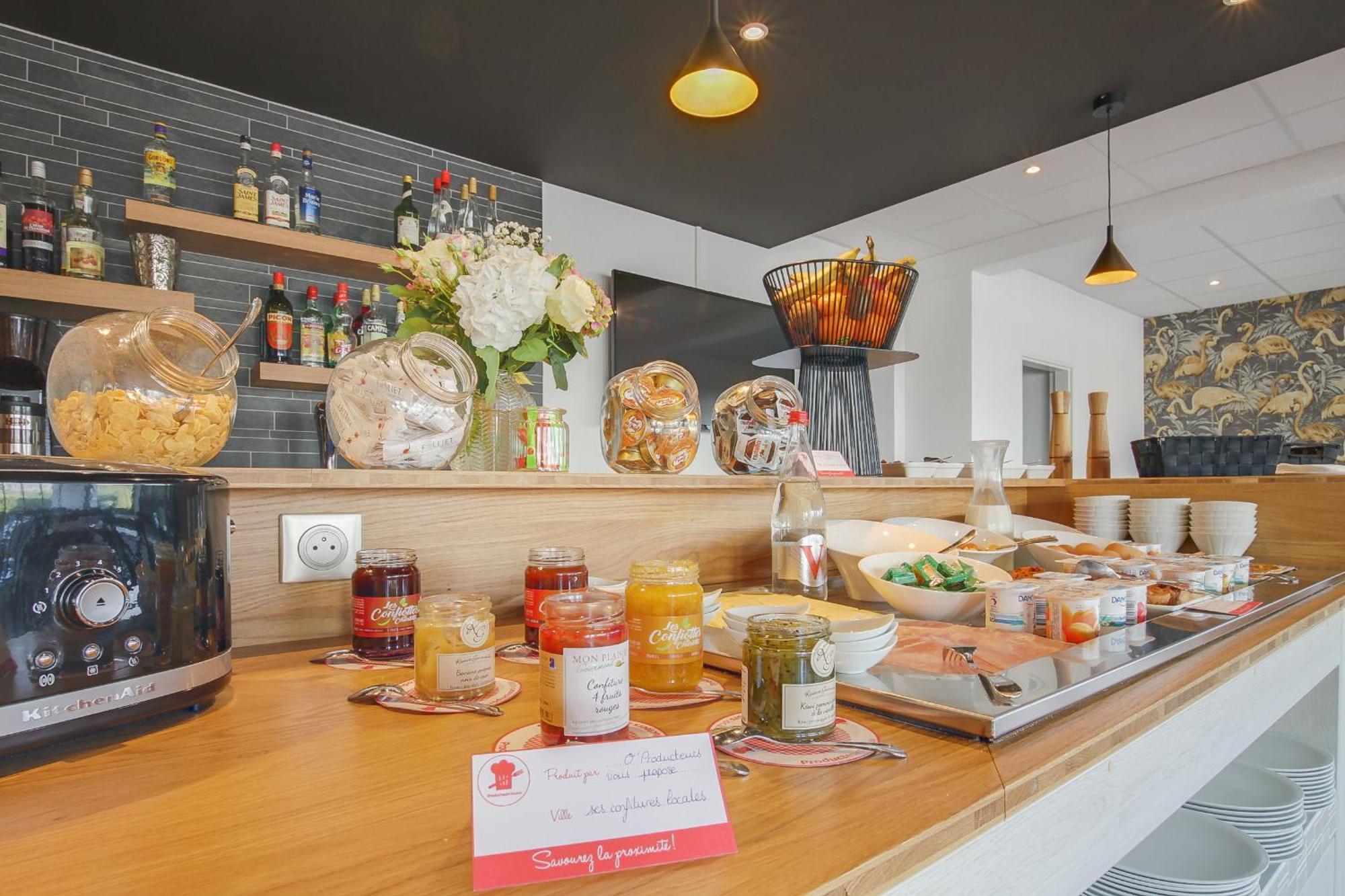Brit Hotel Reims La Neuvillette Экстерьер фото