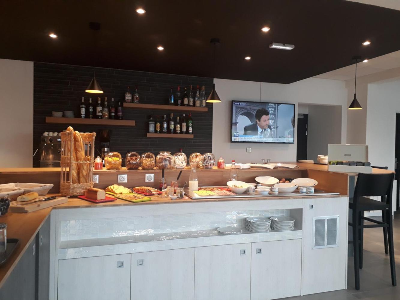 Brit Hotel Reims La Neuvillette Экстерьер фото