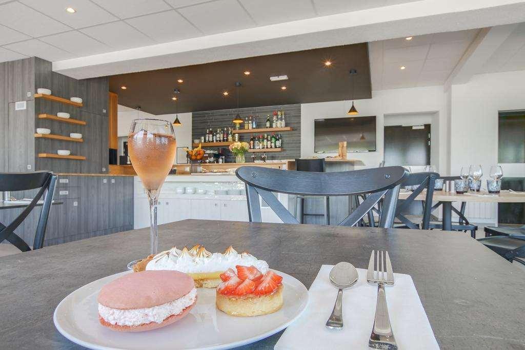 Brit Hotel Reims La Neuvillette Ресторан фото