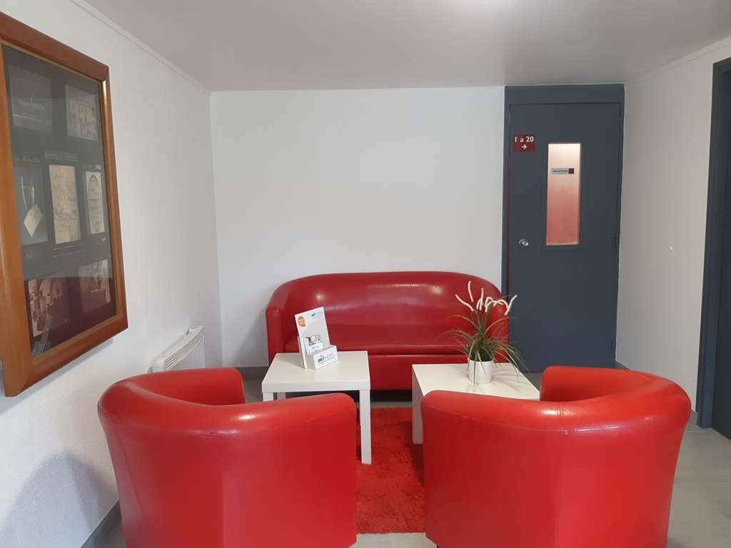 Brit Hotel Reims La Neuvillette Удобства фото